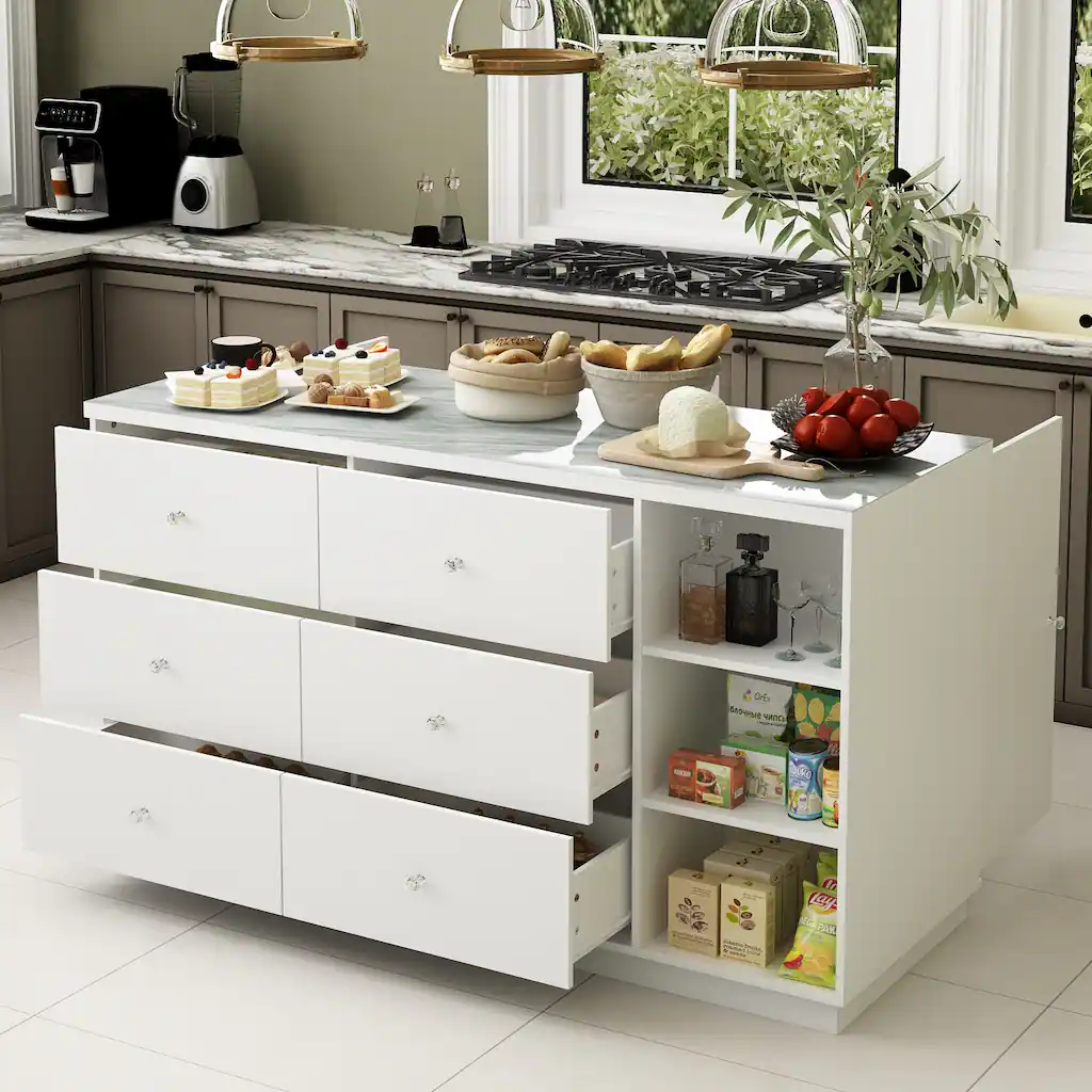 Centered kitchen cabinet handles on small and medium drawer fronts
