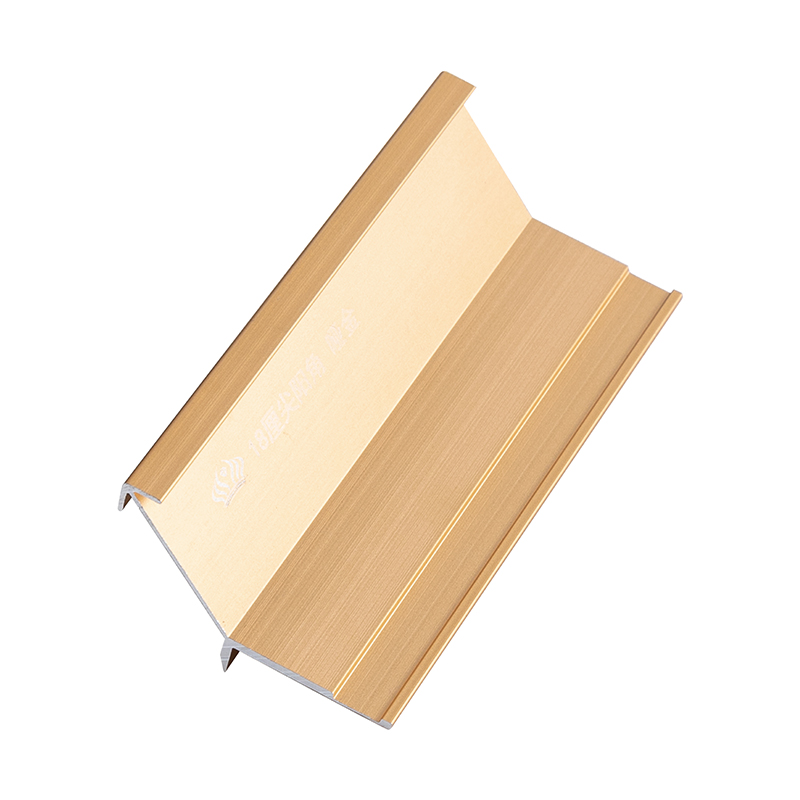 Aluminum Arrow Outside Corner Trim - Image 3