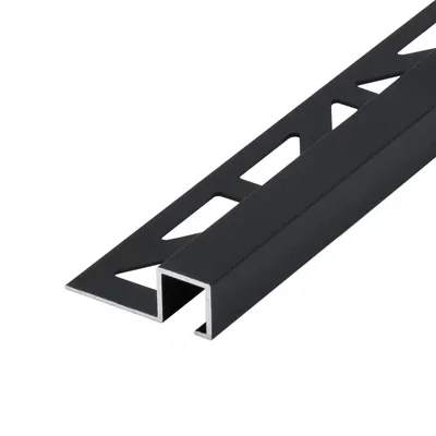 Square metal tile trim forming a defined edge