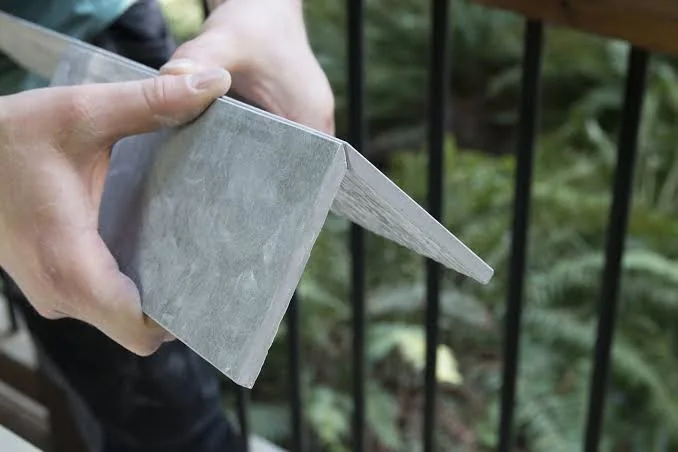 Comparison between a trim-protected corner and a mitered tile corner
