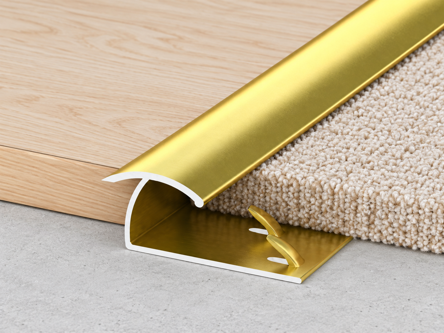 Rounded Z-shaped carpet edge trim for multi-level floor transitions